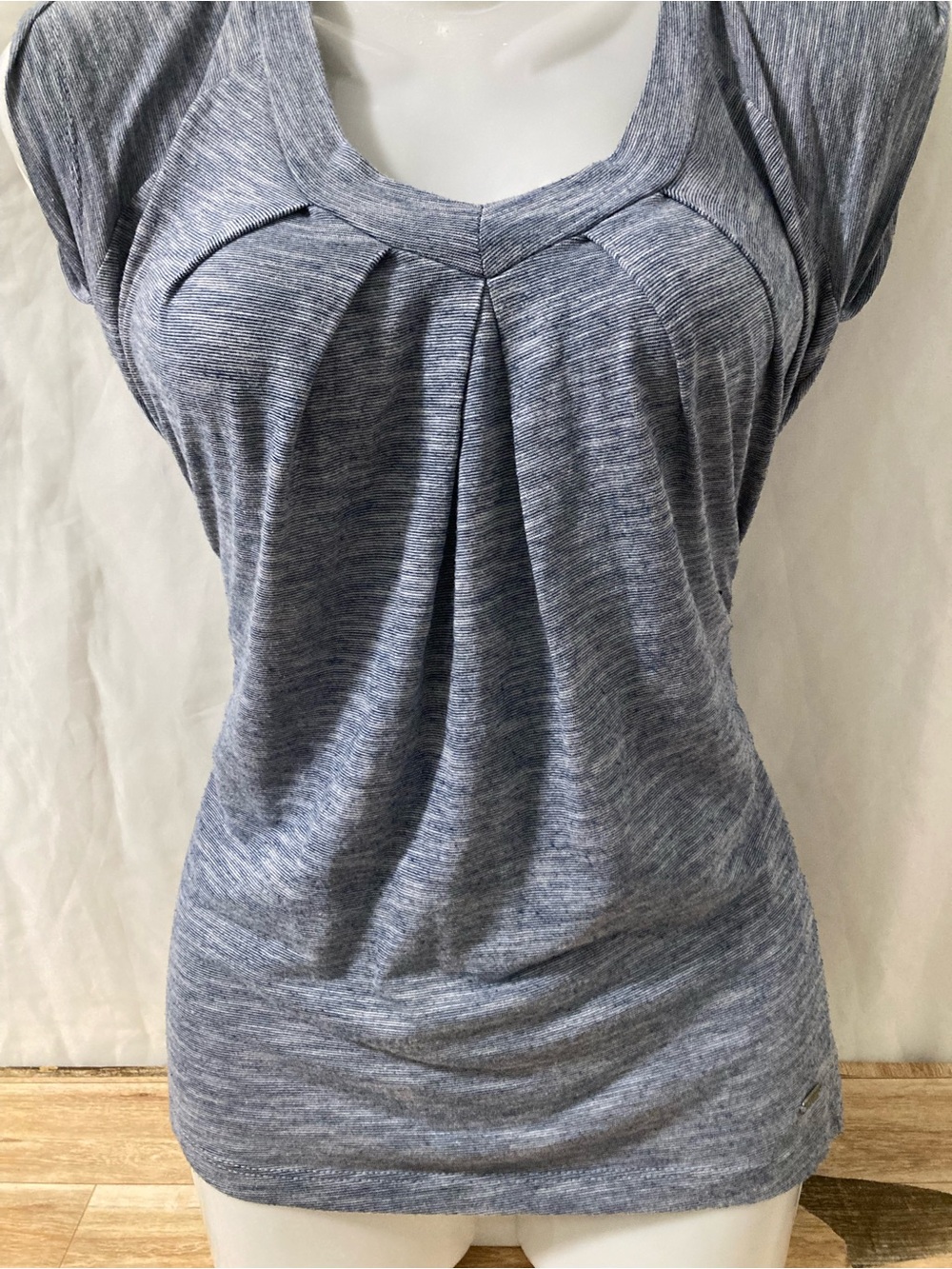 Twik Heather Gray Draped V-Neck Short Sleeve Top Small